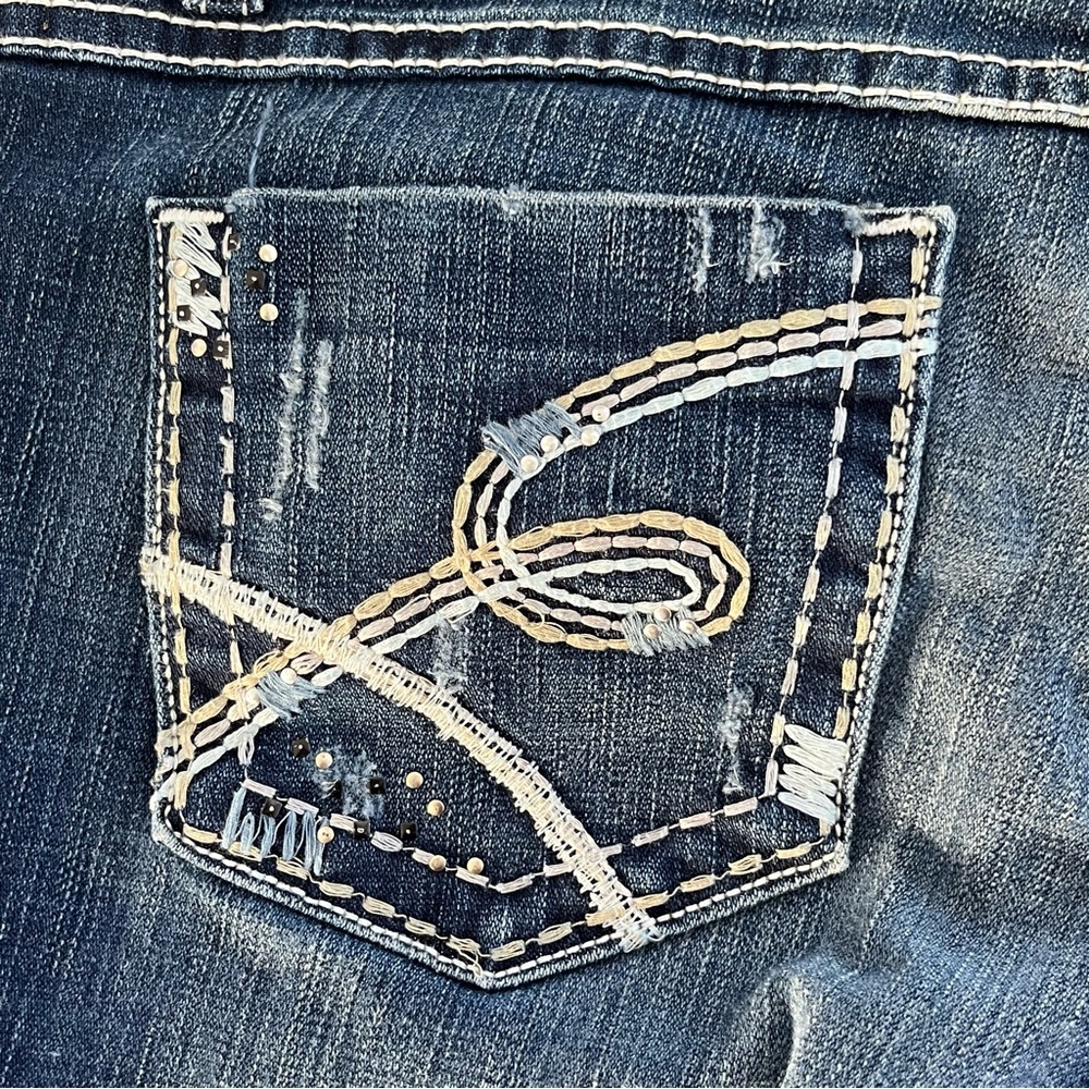 BKE Women’s Reese Capri Distressed Blue Denim Jeans Size 31X18 - Picture 10 of 11